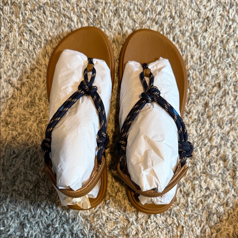 NWT Sperry Sandals